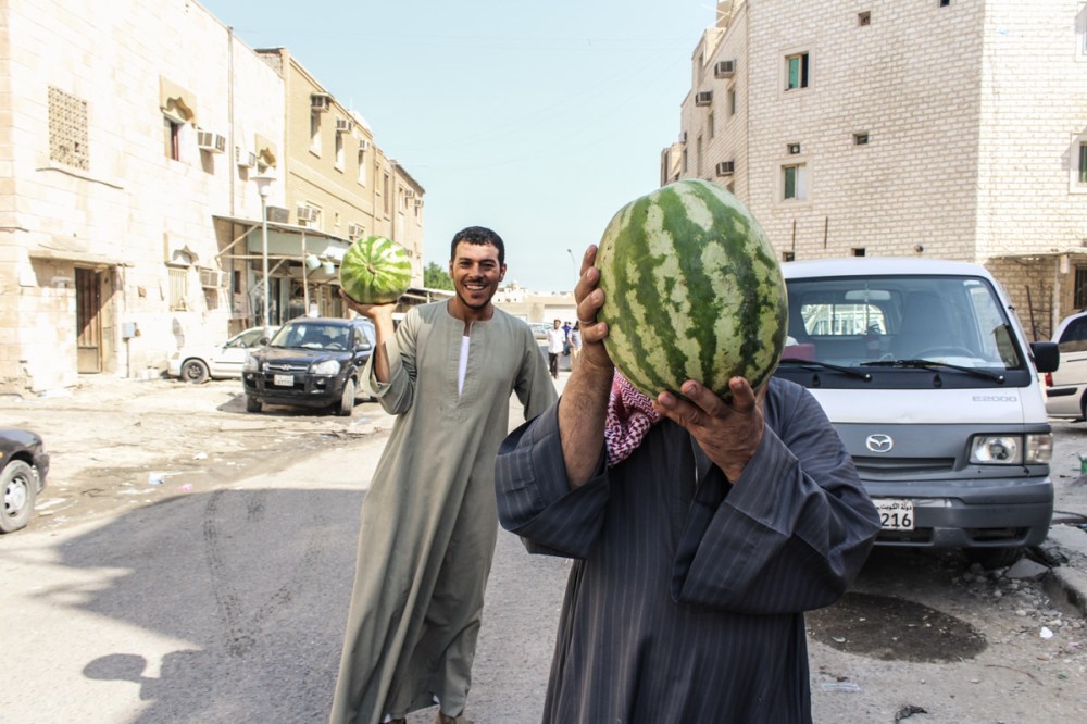 From "Ana Ensan (I Am Human)" 