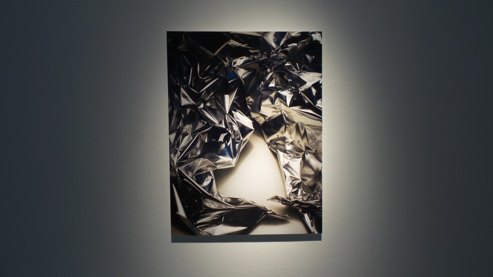 Alia Lootah "Do Not Go Gentle Into That Good Night" iPhone video  photography, 2014. Courtesy: Al Mahha Art