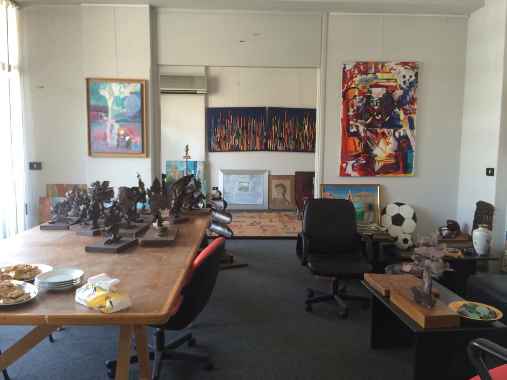 Ginane Makki Bacho sun-kissed studio in the heart of Beirut city!