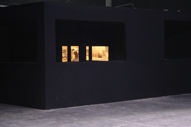 Reza Aramesh, "Action 136" 2014, installed Dubai. Courtesy: Leila Heller Gallery.